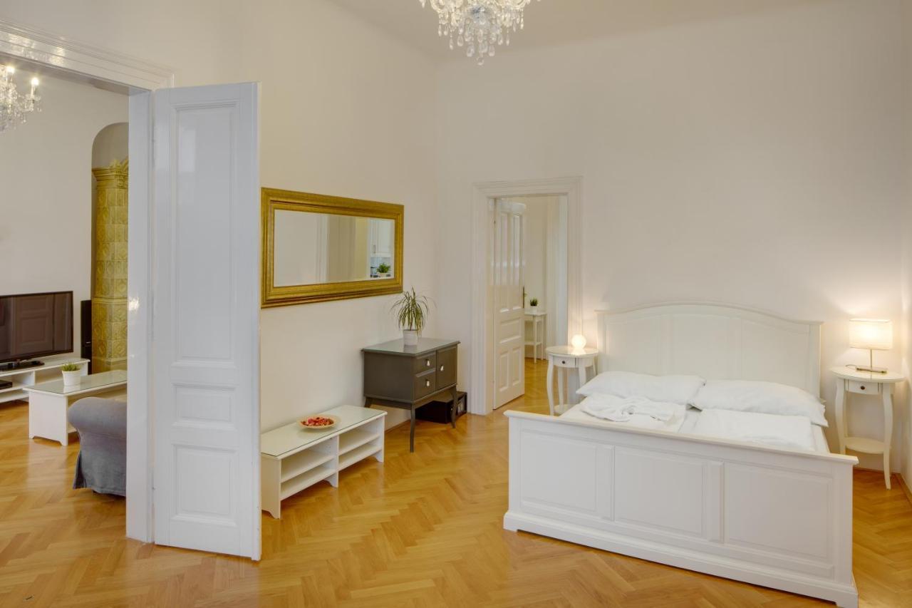 Karlova 24 - Old Town * Praag